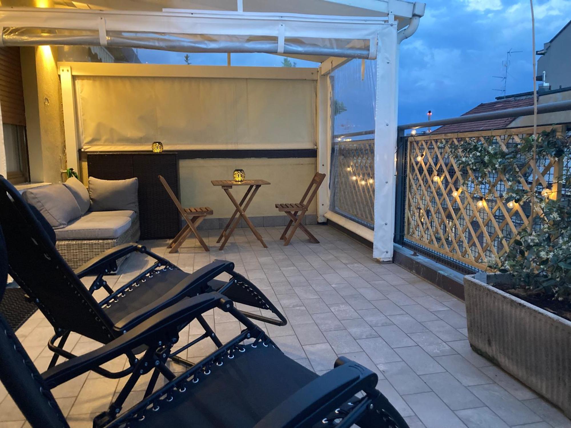 Apartamento Monolocale Con Ampio Terrazzo