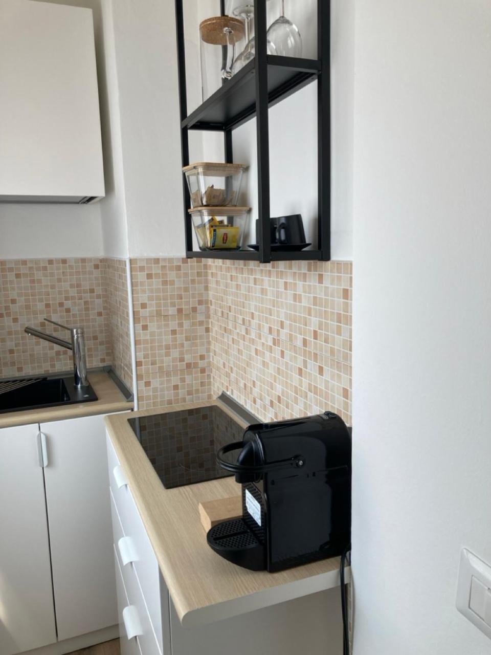Monolocale Con Ampio Terrazzo Apartamento