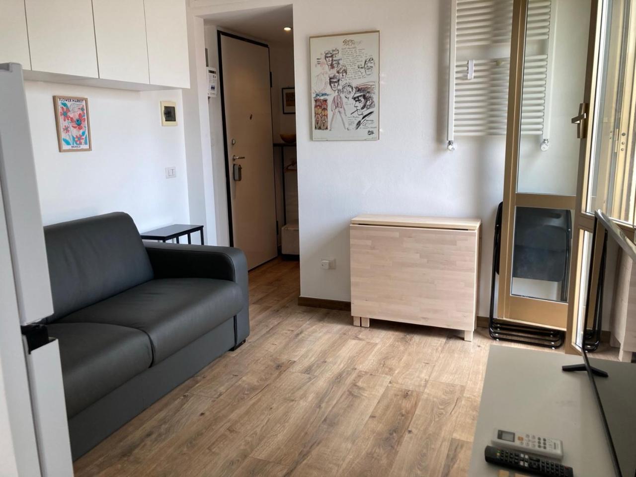 Apartamento Monolocale Con Ampio Terrazzo Milán